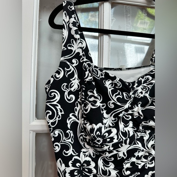 Lands' End Floral Paisley Tankini Swim Top Underwire Women’s Size 12DD - Picture 2 of 10
